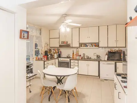 Departamento 5 ambientes con 2 baños