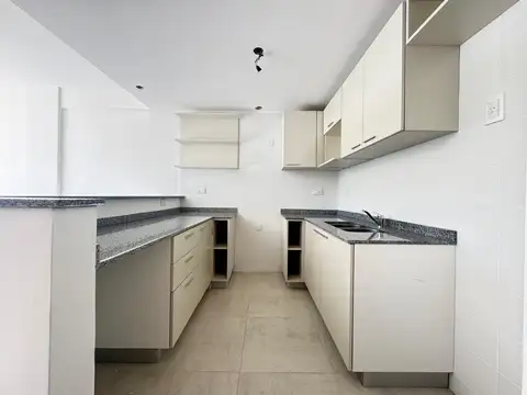 Departamento en Alquiler con 1 cocheras