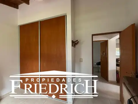 Casa 3 ambientes con 2 baños