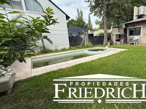 Casa en Venta con 2 cocheras