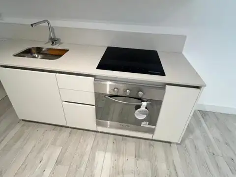 HERMOSO DOS AMBIENTES. APTO PROFESIONAL. IDEAL CONSULTORIO