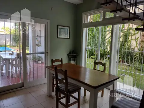 Casa en Venta con 1 cochera