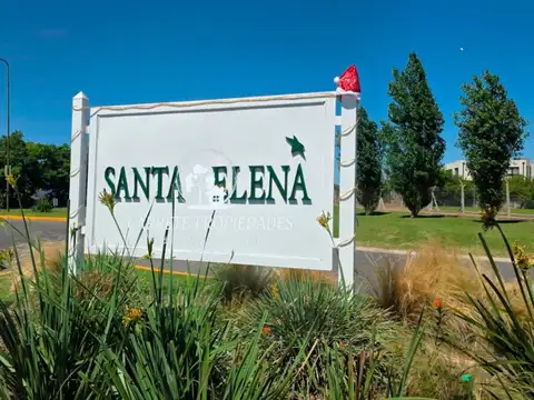 Casa en venta de 3 dormitorios, escritorio y pileta. Santa Elena. Pilar. 100