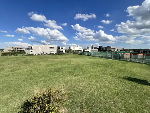 Terreno en Venta 40  mts Fondo