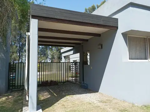 CASA EN VENTA EN PUEBLO ESTHER - Country Sol Paraná