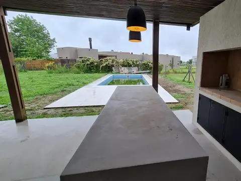 Venta El Canton Golf a estrenar Pileta y Riego 100