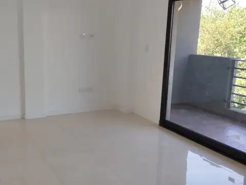 Departamento en Alquiler en Villa Luzuriaga, $ 850.000