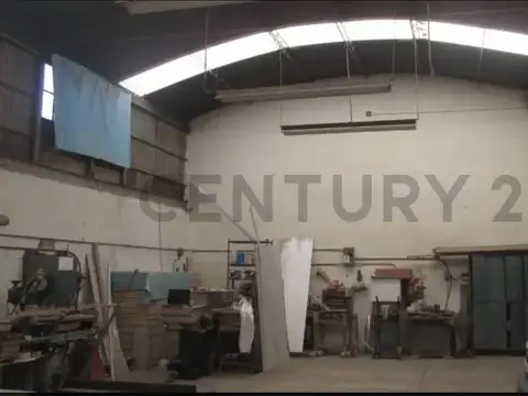 Avenida Mosconi 500, Piso 0