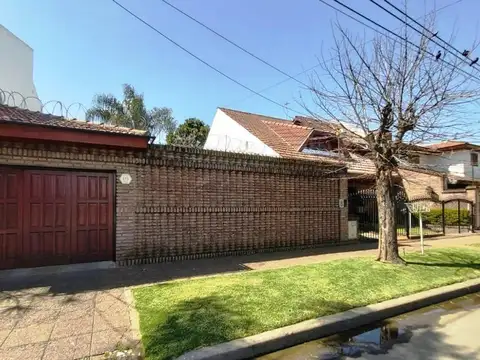 Gobernador D'amico 2100