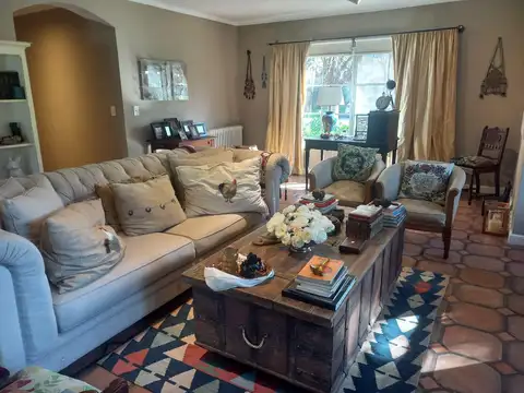 Casa en Venta con 1 cochera