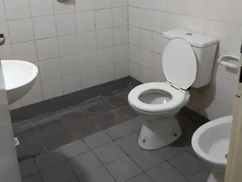 Departamento 5 ambientes con 1 baño