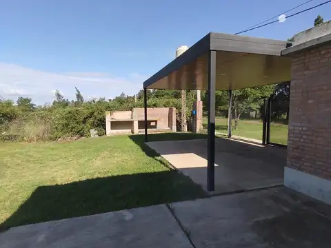 Casa nueva sobre amplio terreno en San Jorge