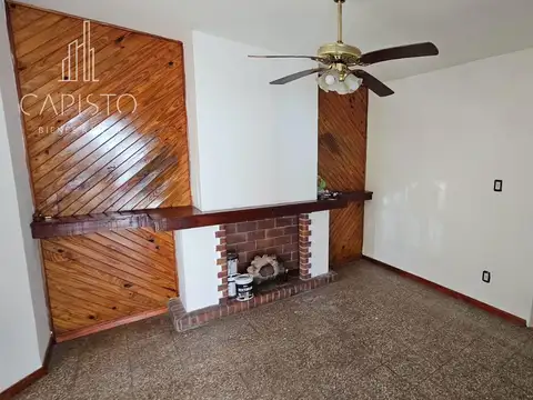 Depto Tipo Casa 4 ambientes con 2 baños