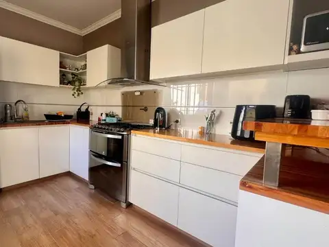 VENTA CASA 3 AMBIENTES PATIO Y COCHERA SAN JUSTO