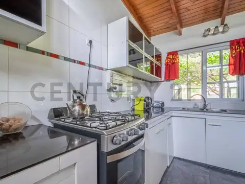 VENTA CASA CON AMPLIO PARQUE 2 AMBIENTES en Los naranjos, General Rodríguez