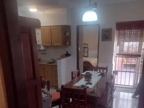Depto Tipo Casa 2 ambientes con 1 baño