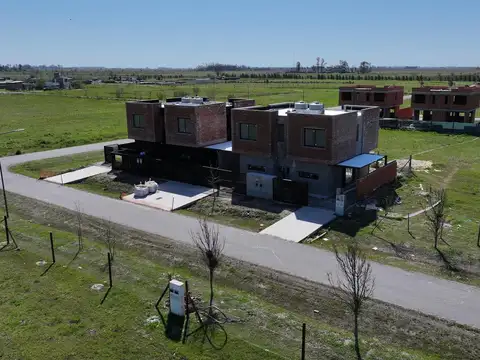 Depto Tipo Casa en Venta en Funes, USD 122.500