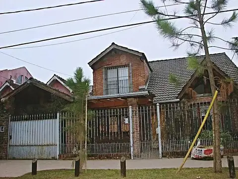 Casa - Barrio Parque Leloir