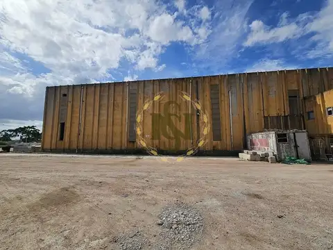 Galpon en Venta en Carrasco Norte, USD 2.300.000