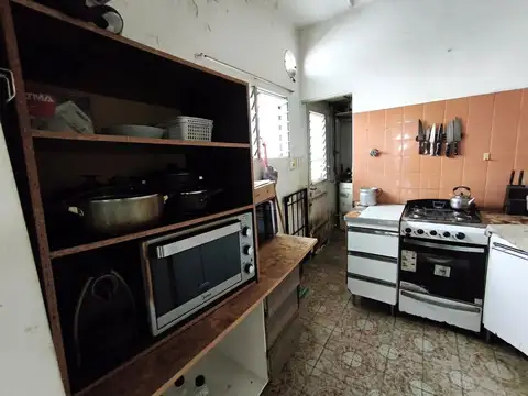 Casa 3 ambientes en Venta en Lanús con patio