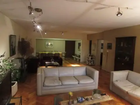 SEMIPISO EN VENTA 4 AMBIENTES COCHERA EN PALERMO AV LIBERTADOR