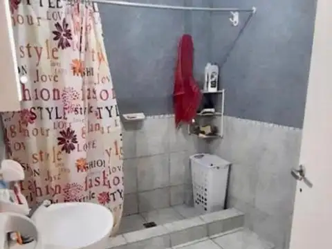 Depto Tipo Casa 2 ambientes con 1 baño
