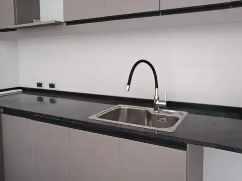 Casa 6 ambientes con 2 baños