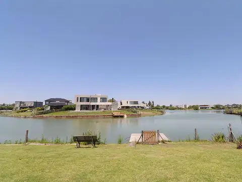 Casa 4 ambientes en alquiler El Cantón a la laguna