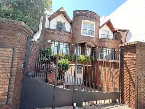 VENTA-CASA-4 AMBIENTES-VILLA LUGANO