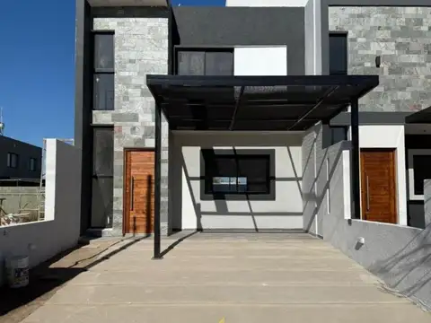 OPORTUNIDAD VENTA DUPLEX EN DOCTA