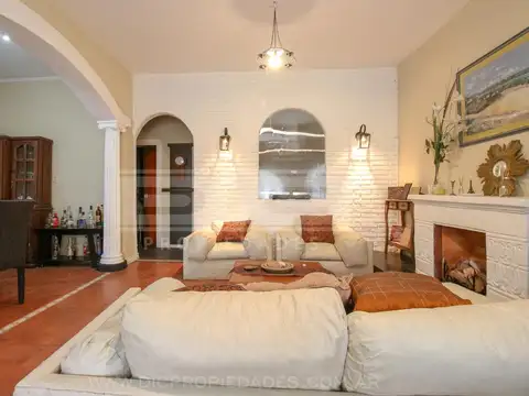 Burgos al 2000 entre Ecuador y Asunción