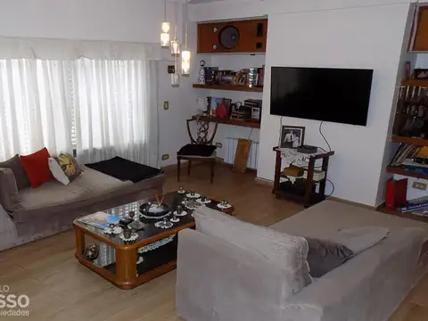 IMPORTANTE CHALET 6 AMBIENTES – VILLA CLUB