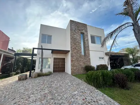Casa en Venta de 5 dormitorios