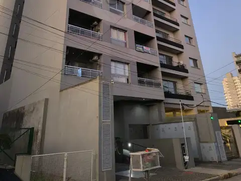 Oportunidad! Vende Departamento 3 Ambientes a Estrenar. Berazategui Centro.