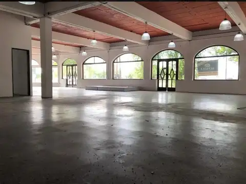 Local en Venta en Villa Martelli, USD 900.000