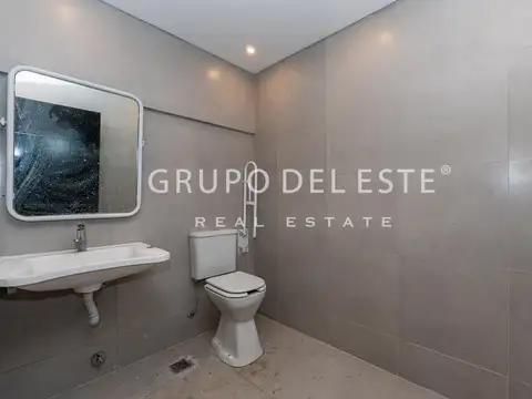 Galpon en Alquiler en Monte Castro, USD 9.000