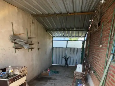 Terreno de 10x40 en Zona Residencial. Cercano Acceso Oeste.