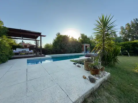 Casa En Venta En Villa Parque Sicardi