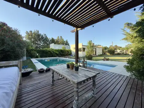 Casa en Venta con 1 cochera