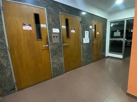 VENTA - COCHERAS - CENTRO