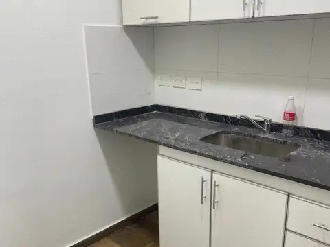 Local en Alquiler en Once, $ 3.000.000