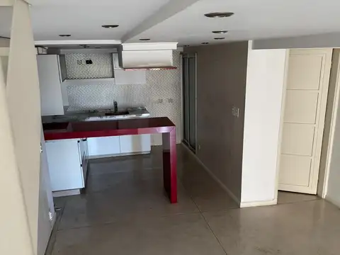 Carlos Francisco Melo 2100, Piso 1