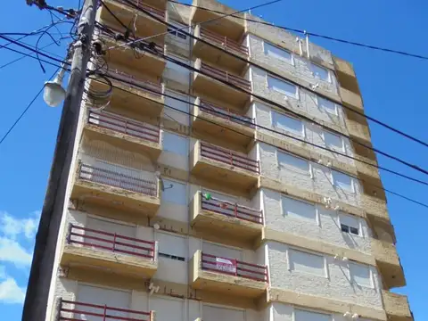 Diagonal Estrada 200, Piso 6