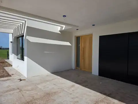 Casa en Venta en Funes, USD 480.000