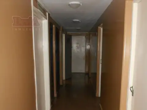 Oficina 3 ambientes con 1 baño