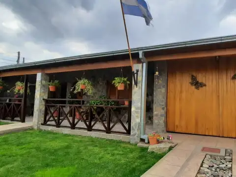 Casa 3 ambientes con 2 baños