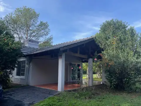 Casa 3 ambientes con 1 baño