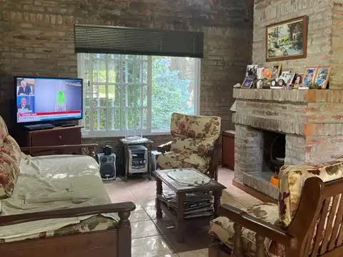 EL QUEBRACHO MZ 87 LOTE 18