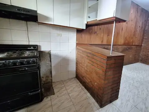 Depto Tipo Casa 4 ambientes con 1 baño