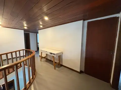 Casa 4 ambientes con 4 baños